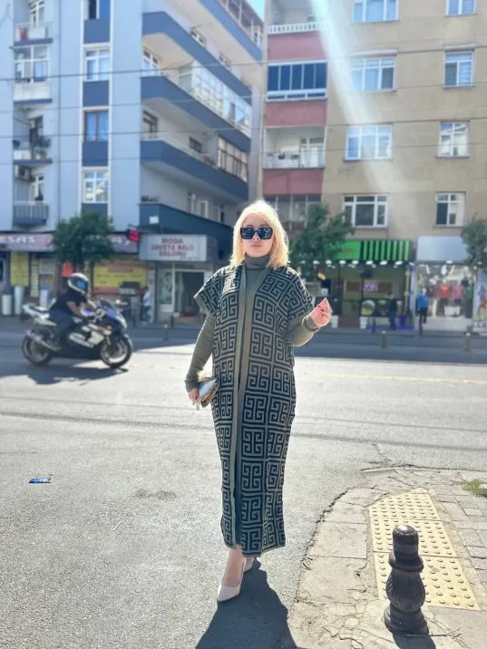 Siyah Çizgi Desenli Elbiseli Hırka Triko Takım Haki Siyah Çizgi Desenli Elbiseli Hırka Triko Takım Haki