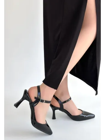 Suden Siyah Rugan Topuklu Ayakkabı Suden Siyah Rugan Topuklu Ayakkabı