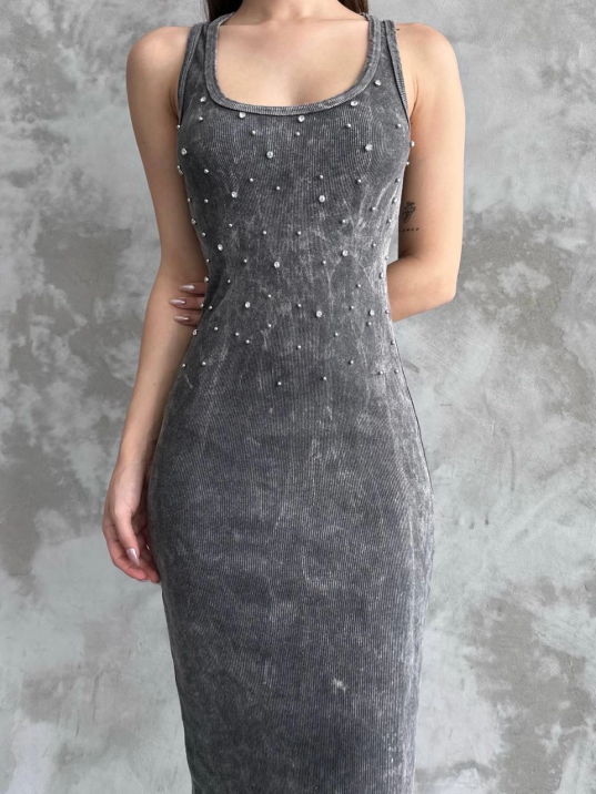 Taşlı askılı elbise Taşlı askılı elbise