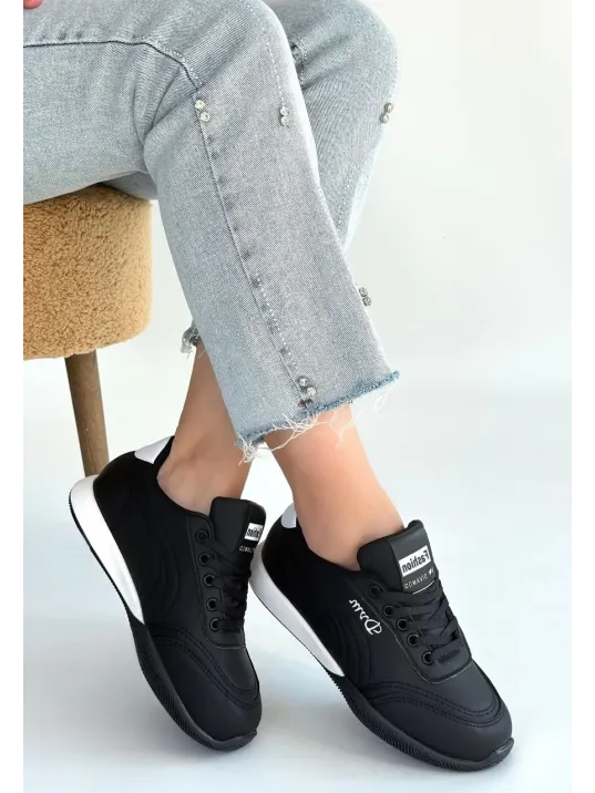 Tawen Siyah Cilt Bağcıklı Spor Ayakkabı Tawen Siyah Cilt Bağcıklı Spor Ayakkabı