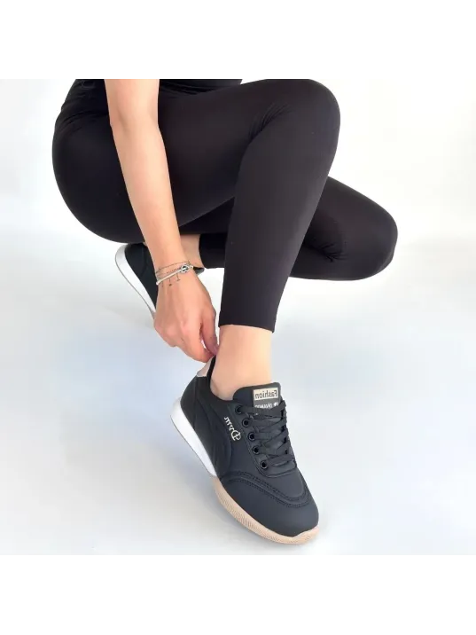 Tawen Siyah Cilt Bej Tabanlı Bağcıklı Spor Ayakkabı Tawen Siyah Cilt Bej Tabanlı Bağcıklı Spor Ayakkabı