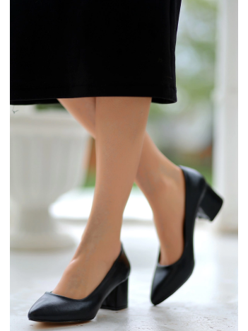 Tegan Siyah Cilt Topuklu Ayakkabı Tegan Siyah Cilt Topuklu Ayakkabı