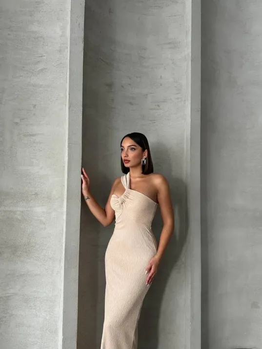 Tek Omuz Pliseli Elbise