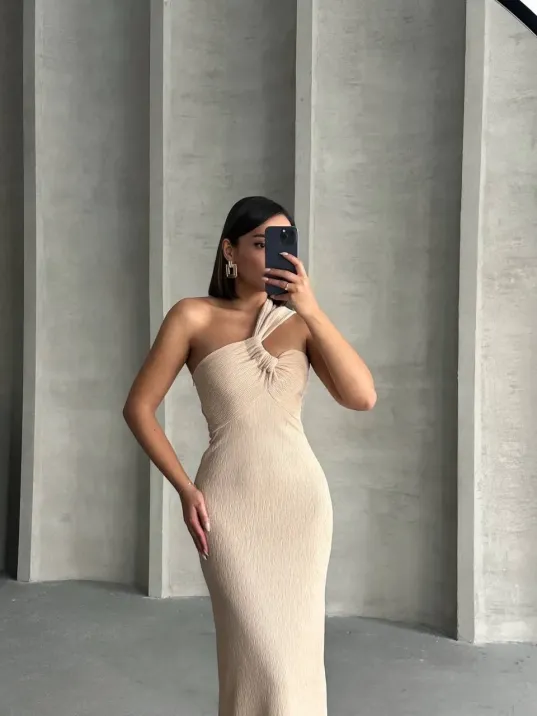 Tek Omuz Pliseli Elbise