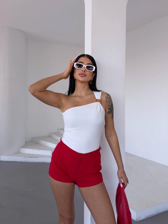 Tek omuzlu Otoman kumaş gold metal detaylı bluz s2311 Tek omuzlu Otoman kumaş gold metal detaylı bluz s2311