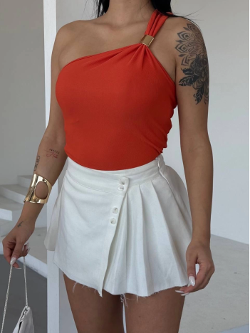 Tek omuzlu Otoman kumaş gold metal detaylı bluz s2311 Tek omuzlu Otoman kumaş gold metal detaylı bluz s2311