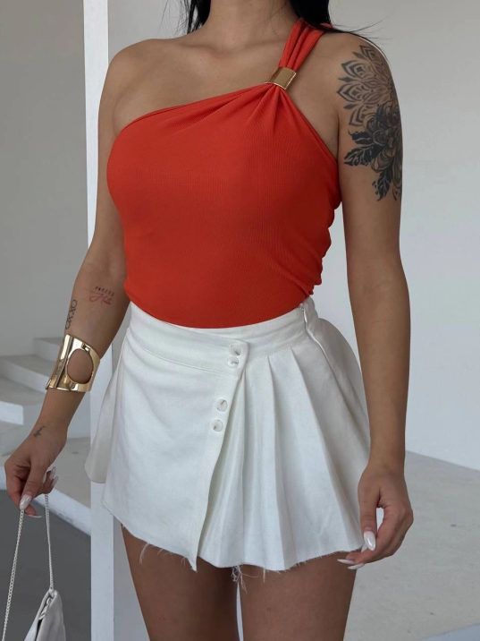 Tek omuzlu Otoman kumaş gold metal detaylı bluz s2311 Tek omuzlu Otoman kumaş gold metal detaylı bluz s2311