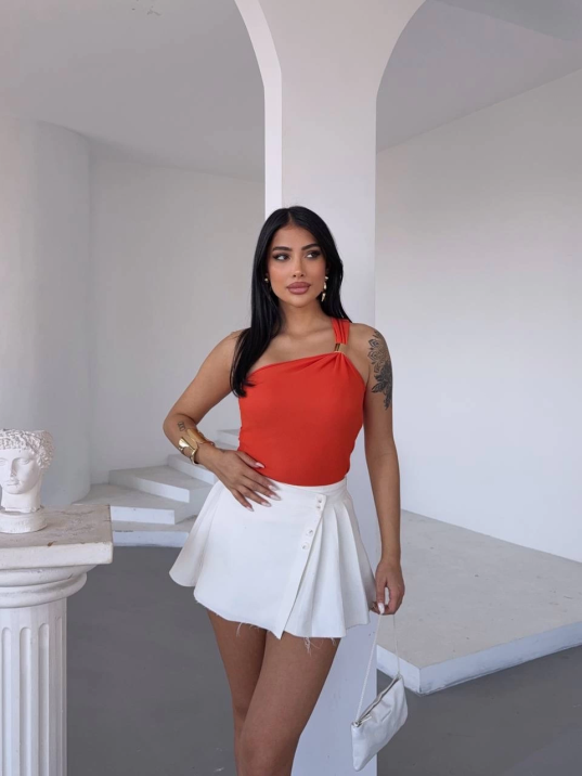 Tek omuzlu Otoman kumaş gold metal detaylı bluz s2311 Tek omuzlu Otoman kumaş gold metal detaylı bluz s2311