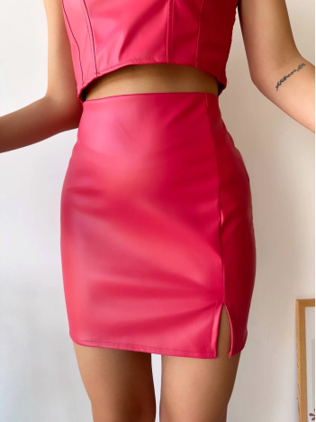 Tek yırtmaçlı arkadan fermuarlı deri etek fuşya s24475 Tek yırtmaçlı arkadan fermuarlı deri etek fuşya s24475