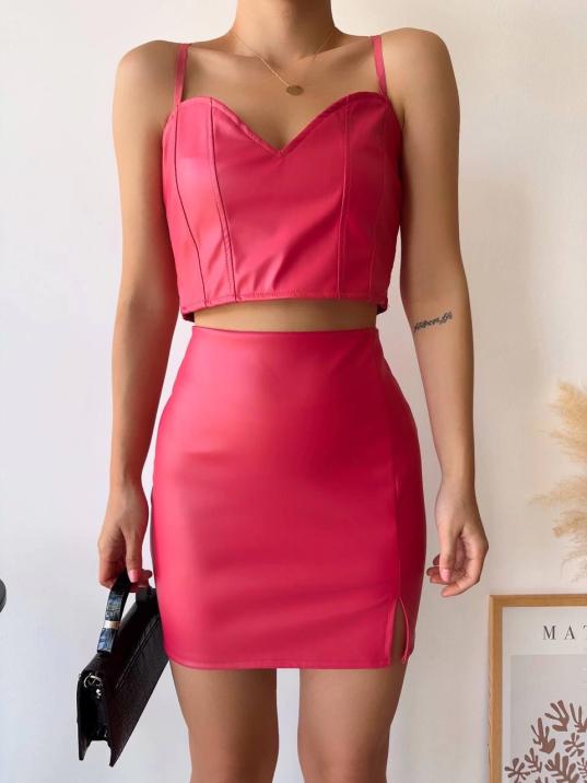 Tek yırtmaçlı arkadan fermuarlı deri etek fuşya s24475 Tek yırtmaçlı arkadan fermuarlı deri etek fuşya s24475