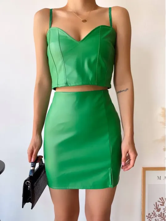 Tek Yırtmaçlı Arkadan Fermuarlı Deri Etek Yeşil S24475