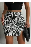 Tek Yırtmaçlı Zebra Desenli Deri Etek Beyazsiyah W24475-s
