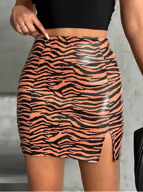 Tek Yırtmaçlı Zebra Desenli Deri Etek Kahvesiyah W24475-s
