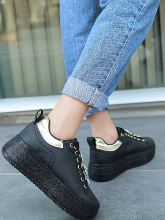 Tenya Siyah Cilt Taşlı Bağcıklı Spor Ayakkabı Tenya Siyah Cilt Taşlı Bağcıklı Spor Ayakkabı