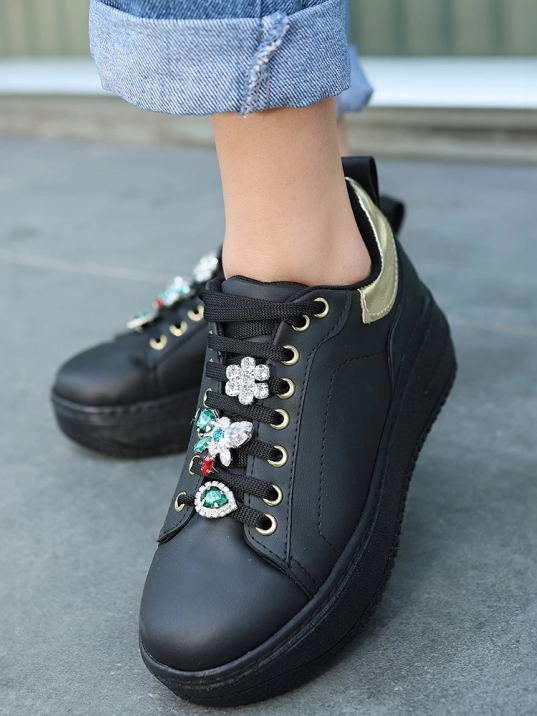 Tenya Siyah Cilt Taşlı Bağcıklı Spor Ayakkabı Tenya Siyah Cilt Taşlı Bağcıklı Spor Ayakkabı