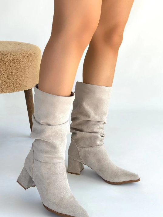 Titen Bej Süet Körüklü Topuklu Çizme Titen Bej Süet Körüklü Topuklu Çizme