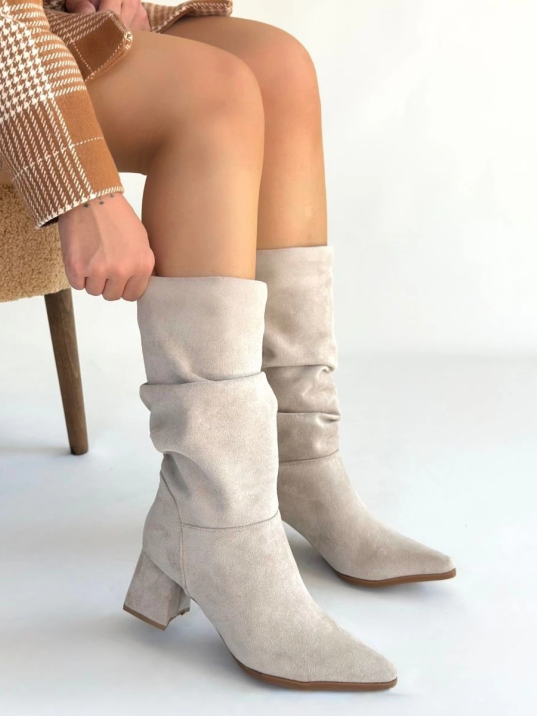 Titen Bej Süet Körüklü Topuklu Çizme Titen Bej Süet Körüklü Topuklu Çizme