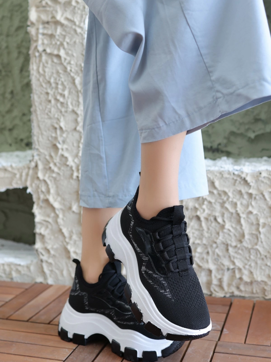 Toga Siyah Triko Bağcıklı Spor Ayakkabı Toga Siyah Triko Bağcıklı Spor Ayakkabı