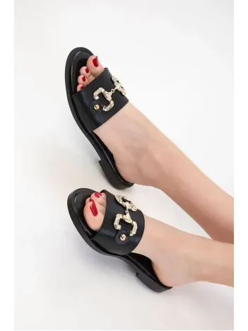 Toha Siyah Cilt Tokalı Terlik