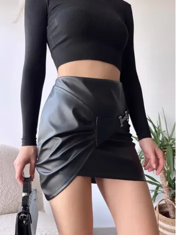 Tokalı Deri Etek Siyah S240097