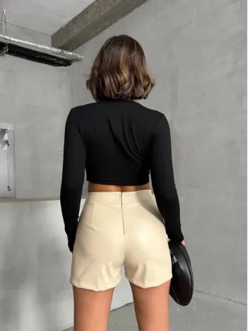 Tokalı Deri Şort H24444