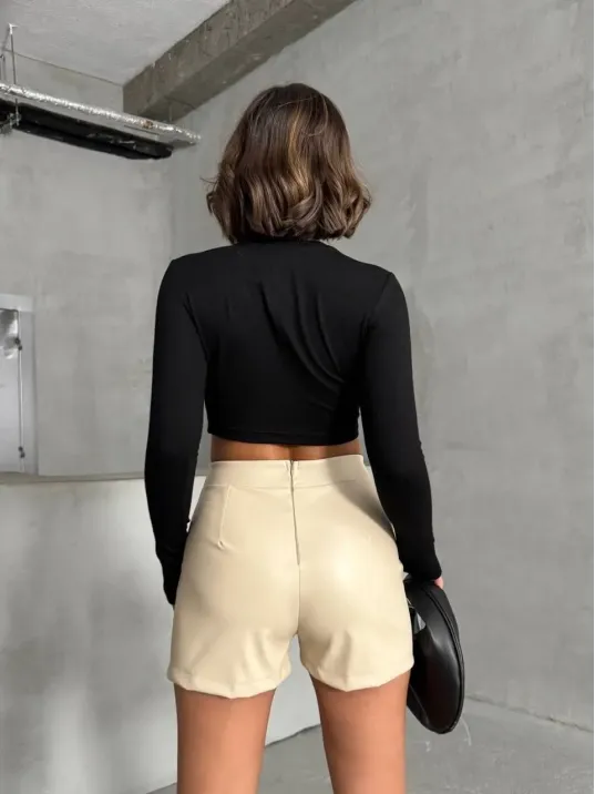 Tokalı Deri Şort H24444