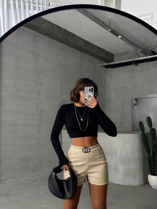 Tokalı deri şort h24444 Tokalı deri şort h24444