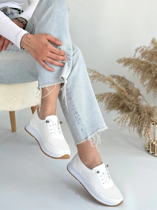 Tone Beyaz Cilt Bağcıklı Spor Ayakkabı Tone Beyaz Cilt Bağcıklı Spor Ayakkabı