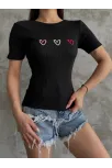Üçlü Kalp Nakışlı Bluz