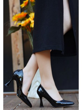 Ulba Siyah Rugan Stiletto Ayakkabı Ulba Siyah Rugan Stiletto Ayakkabı