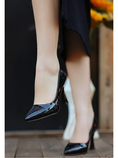 Ulba Siyah Rugan Stiletto Ayakkabı