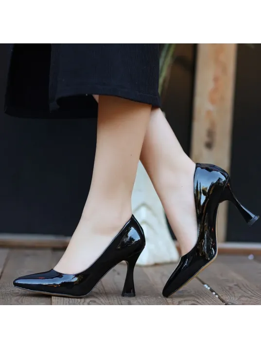 Ulba Siyah Rugan Stiletto Ayakkabı Ulba Siyah Rugan Stiletto Ayakkabı