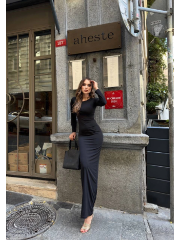 Uzun kollu uzun elbise