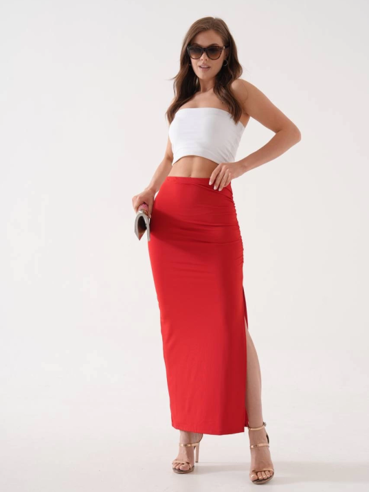 Uzun yırtmaçlı ince kumaş etek kırmızı Uzun yırtmaçlı ince kumaş etek kırmızı