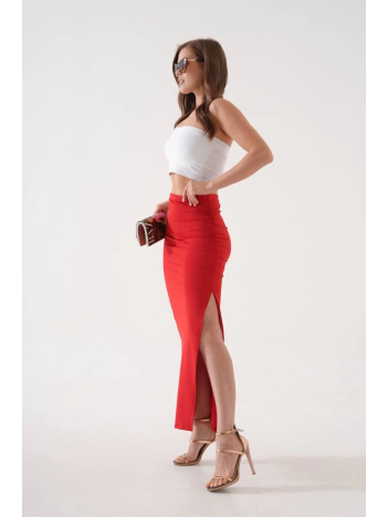 Uzun yırtmaçlı ince kumaş etek kırmızı Uzun yırtmaçlı ince kumaş etek kırmızı