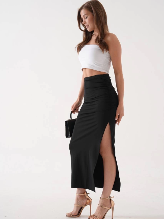 Uzun yırtmaçlı ince kumaş etek siyah Uzun yırtmaçlı ince kumaş etek siyah