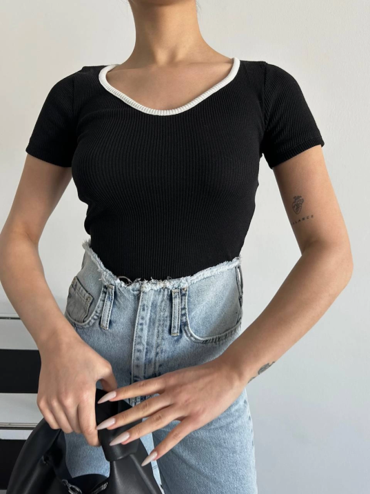 V yaka biyeli bluz V yaka biyeli bluz