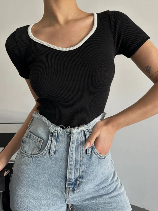 V yaka biyeli bluz V yaka biyeli bluz