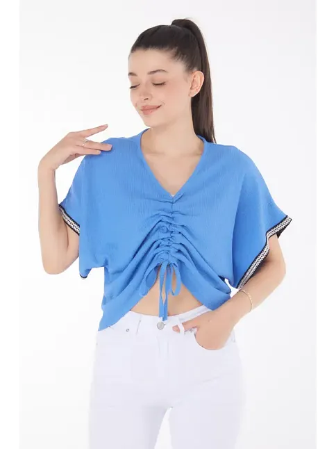 V Yaka Büzgülü Detaylı Bluz