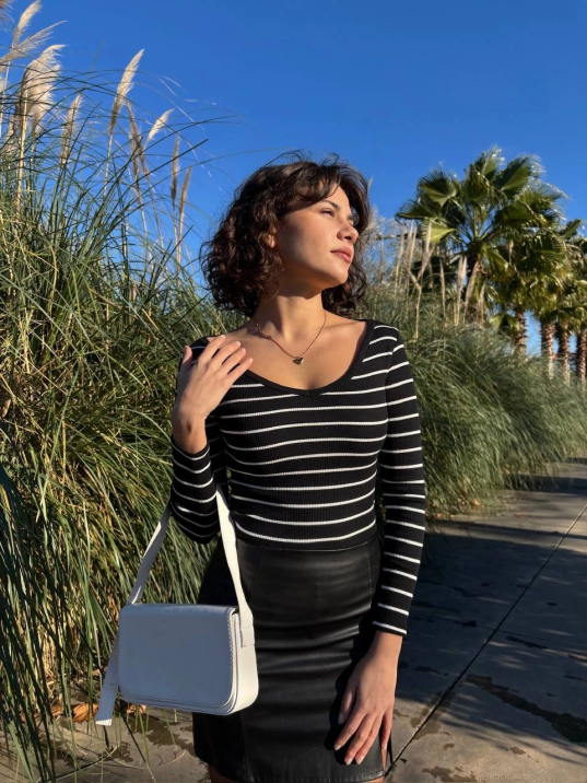 V yaka çizgili bluz siyah A3699 V yaka çizgili bluz siyah A3699