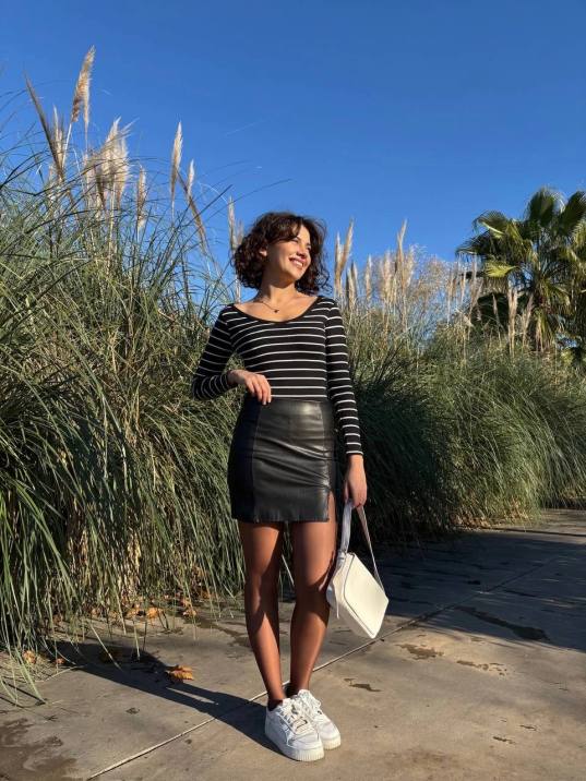 V yaka çizgili bluz siyah A3699 V yaka çizgili bluz siyah A3699