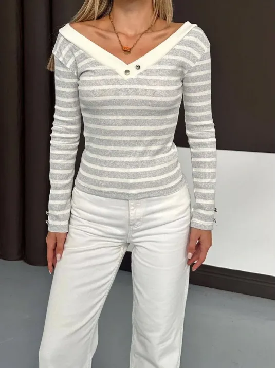 V Yaka Kol Ve Yaka Düğmeli Bluz Gribeyaz A4047