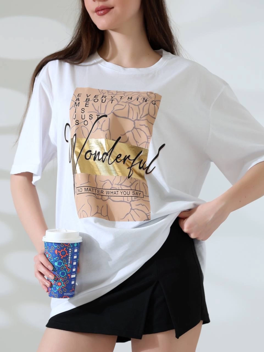 Varak baskılı imza desen tişört Varak baskılı imza desen tişört