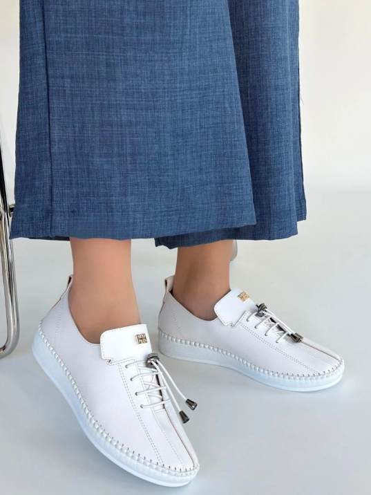 Warte Beyaz Deri Bağcıklı Spor Ayakkabı