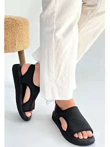 Wayi Siyah Hasır Cilt Sandalet