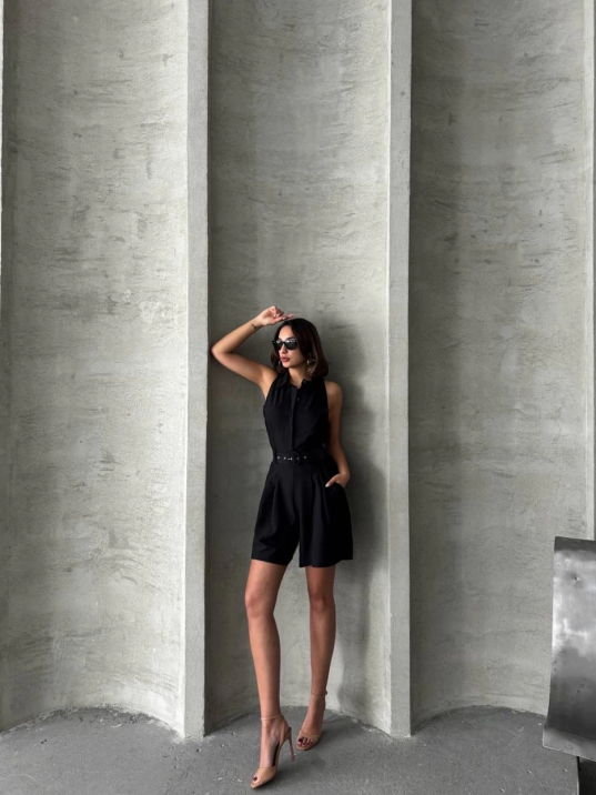 Yakalı şort tulum Yakalı şort tulum