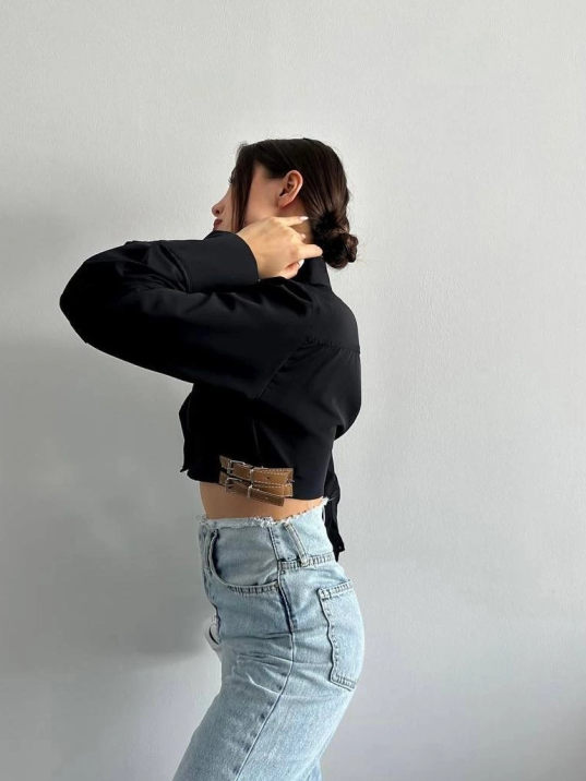 Yanı kemer detaylı crop gömlek siyah s4009 Yanı kemer detaylı crop gömlek siyah s4009