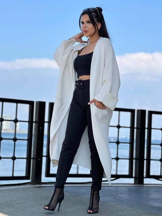 Yarasa kol uzun triko hırka beyaz Yarasa kol uzun triko hırka beyaz