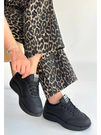 Yejja Siyah Cilt Bağcıklı Spor Ayakkabı Yejja Siyah Cilt Bağcıklı Spor Ayakkabı