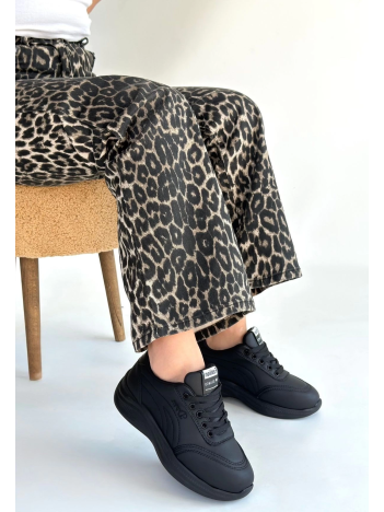 Yejja Siyah Cilt Bağcıklı Spor Ayakkabı Yejja Siyah Cilt Bağcıklı Spor Ayakkabı